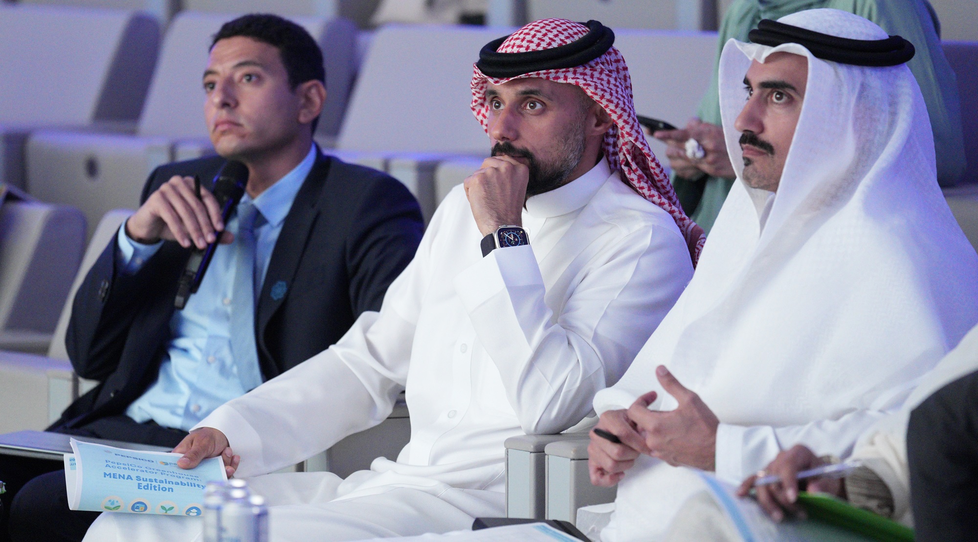 Prince Khaled bin Alwaleed judges startup pitch competition November 2023 (2)